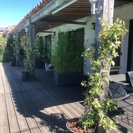 莱斯科斯特贝尔斯住宿加早餐旅馆 瓦朗索尔